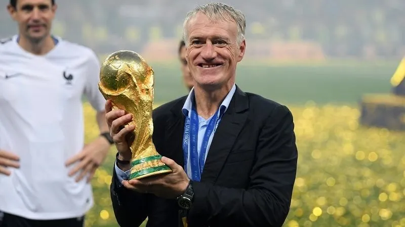 HLV Didier Deschamps thích cảm giác vô địch World Cup